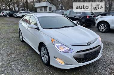 Hyundai Sonata 2013