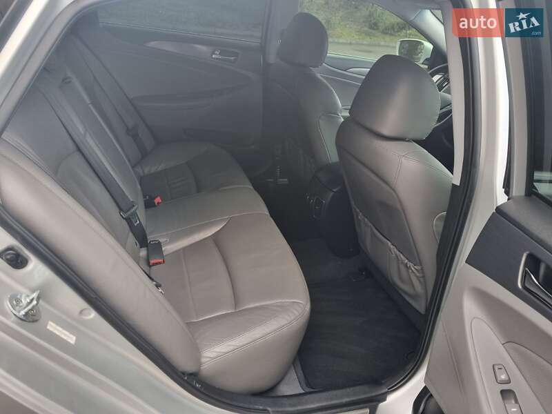 Седан Hyundai Sonata 2012 в Тернополі
