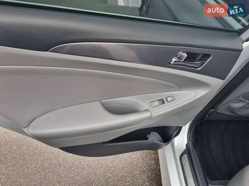 Седан Hyundai Sonata 2012 в Тернополі