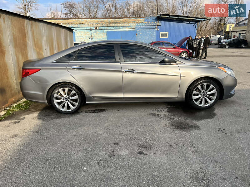 Седан Hyundai Sonata 2013 в Киеве фото 16 Седан Hyundai Sonata 2013 в Киеве
