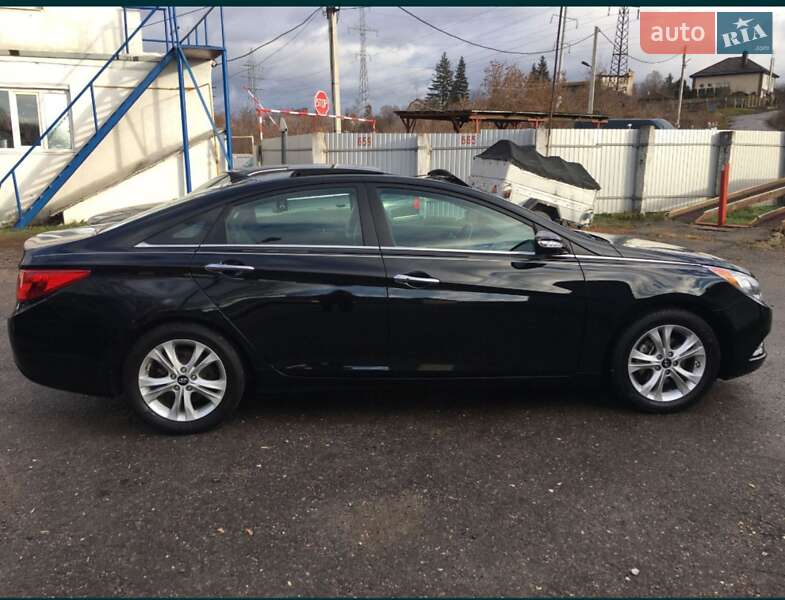 Hyundai Sonata 2013