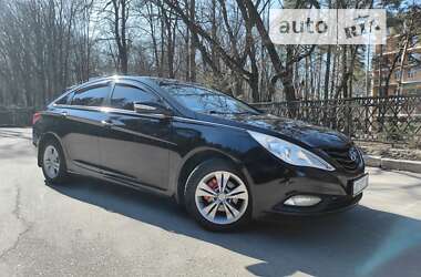 Седан Hyundai Sonata 2010 в Хмельнике