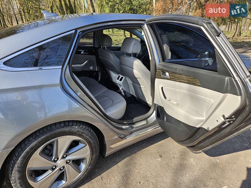 Седан Hyundai Sonata 2017 в Рогатине