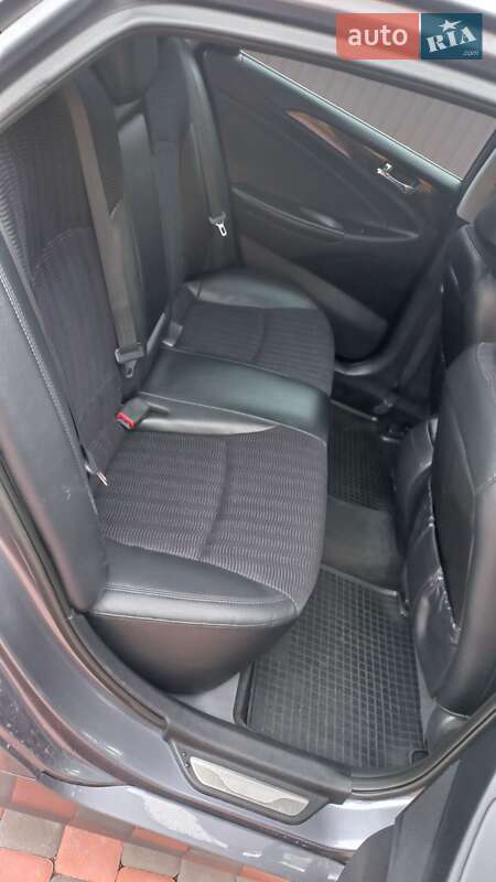 Седан Hyundai Sonata 2011 в Чернигове