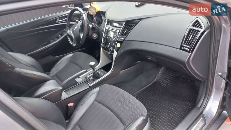 Седан Hyundai Sonata 2011 в Чернигове