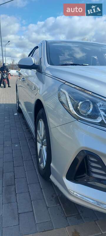 Седан Hyundai Sonata 2017 в Киеве