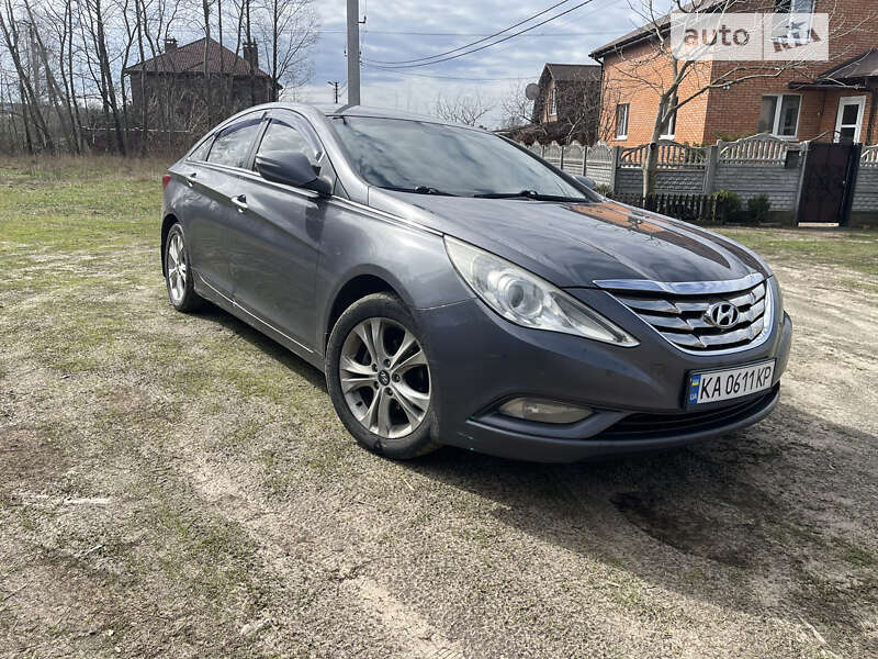 Hyundai Sonata 2011