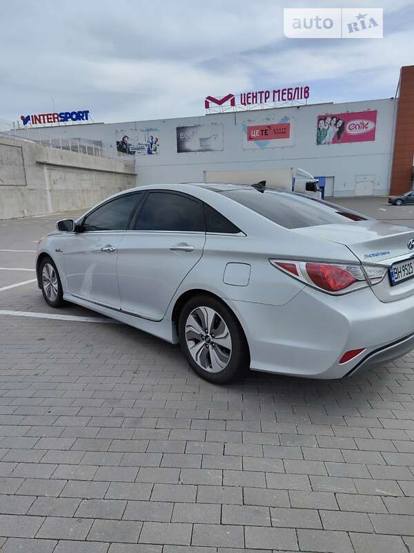 Седан Hyundai Sonata 2014 в 