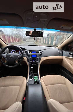 Седан Hyundai Sonata 2012 в Кривом Роге