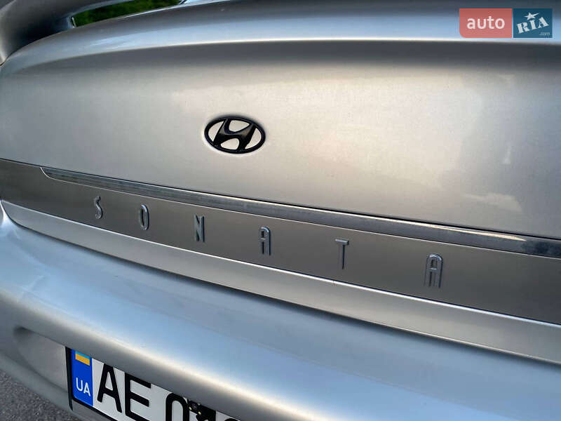 Седан Hyundai Sonata 2001 в Днепре