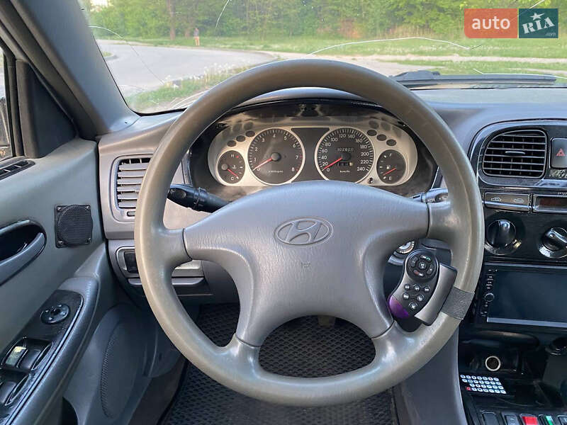 Седан Hyundai Sonata 2001 в Днепре