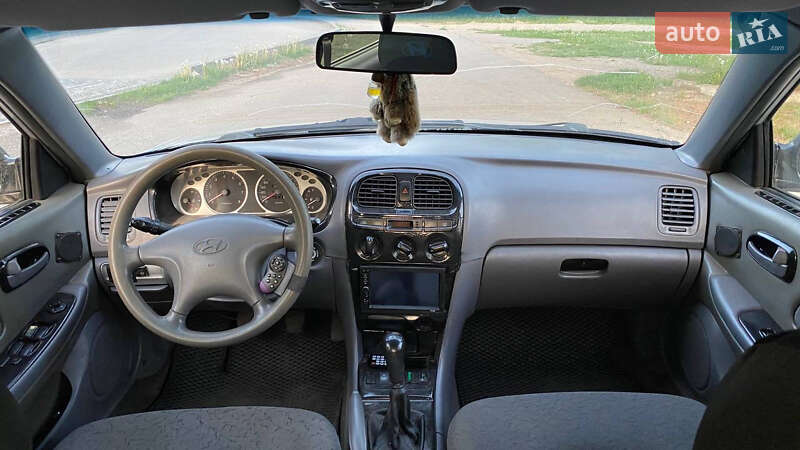 Седан Hyundai Sonata 2001 в Днепре