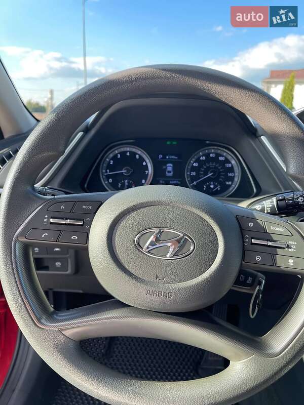 Седан Hyundai Sonata 2020 в Полонному