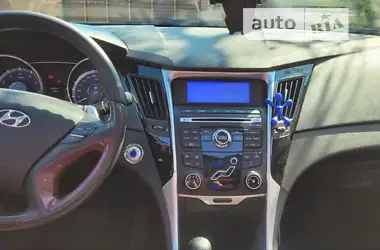Hyundai Sonata 2010