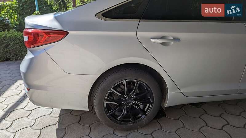 Седан Hyundai Sonata 2014 в Нікополі
