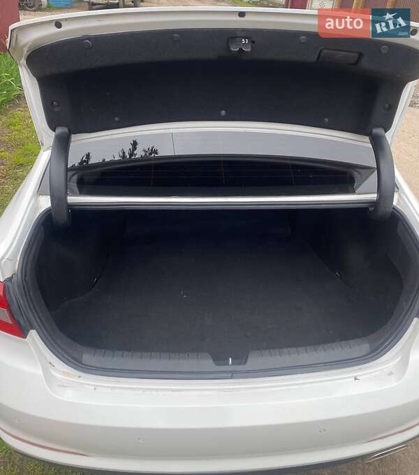 Седан Hyundai Sonata 2014 в Радомышле
