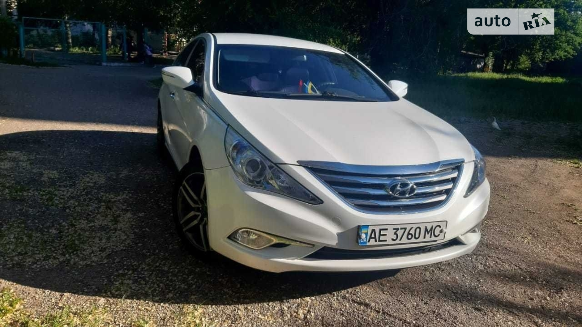 Hyundai Sonata 2015 VIN KMHEC41LBGA683817 фото оголошення 2 з 5