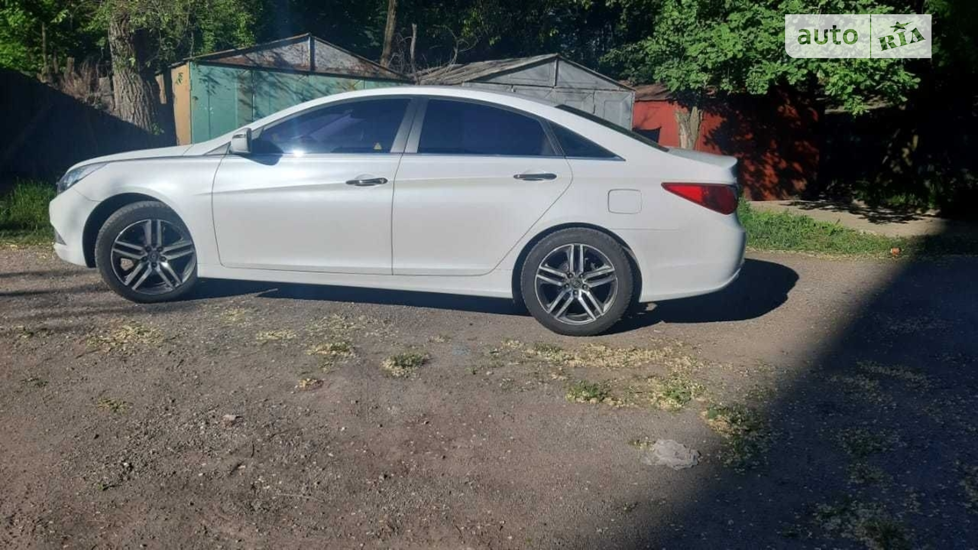 Hyundai Sonata 2015 VIN KMHEC41LBGA683817 фото оголошення 3 з 5
