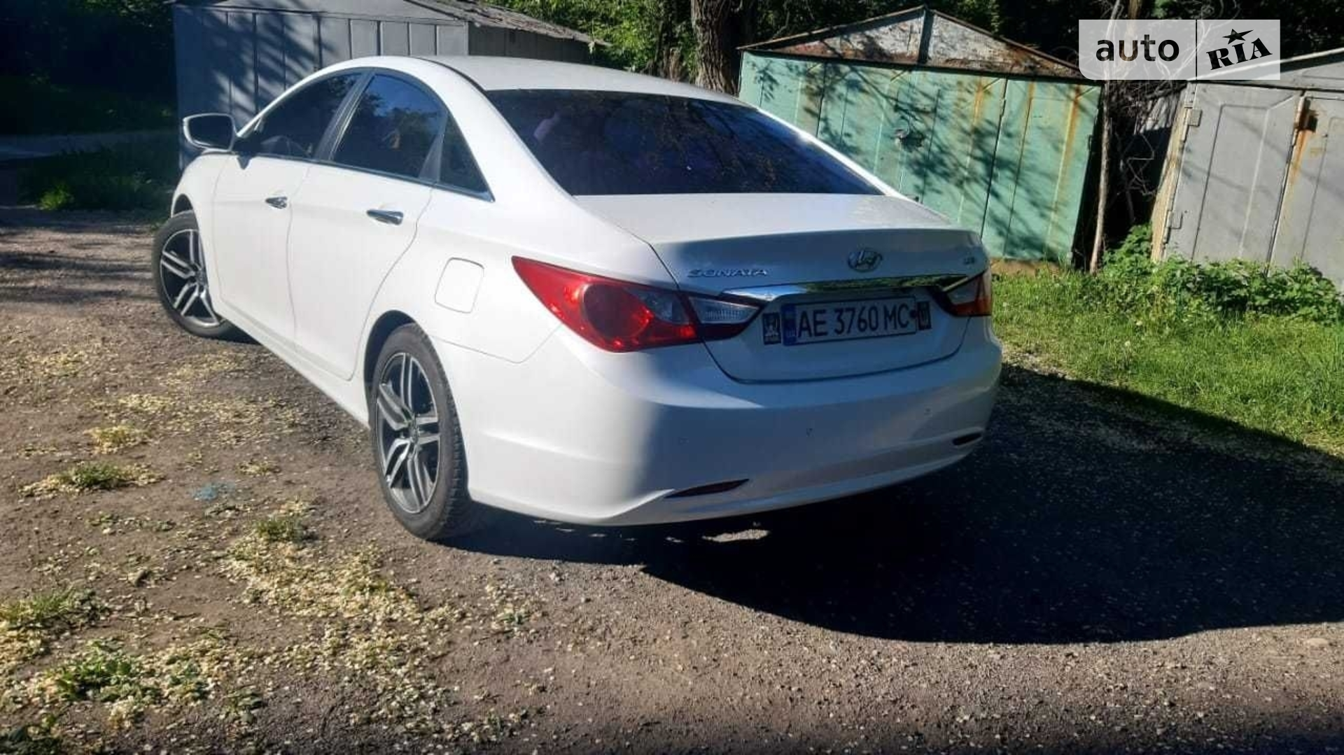 Hyundai Sonata 2015 VIN KMHEC41LBGA683817 фото оголошення 4 з 5