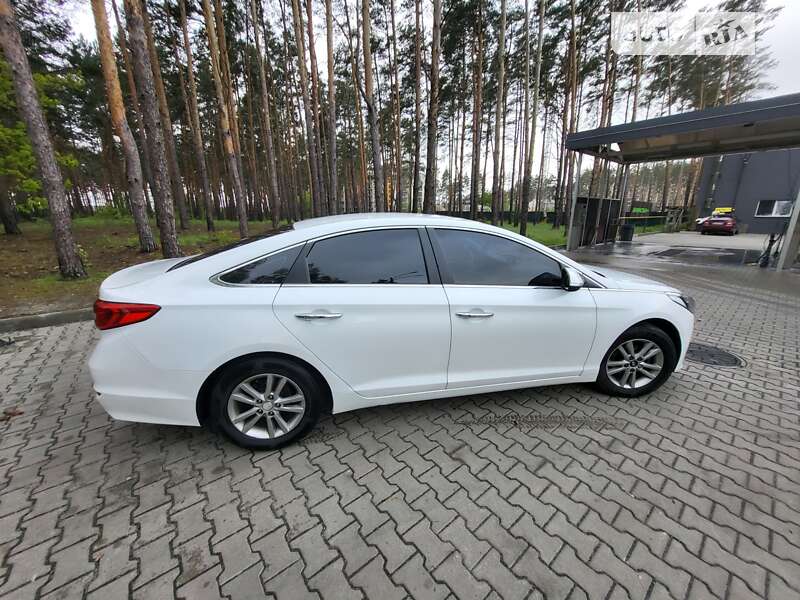 Седан Hyundai Sonata 2016 в Киеве