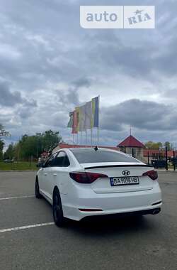 Седан Hyundai Sonata 2016 в Кропивницькому