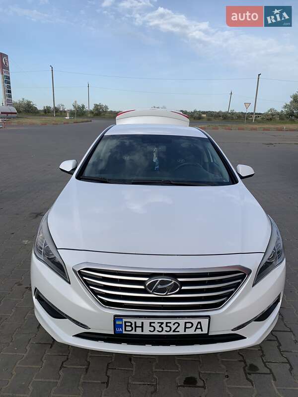 Седан Hyundai Sonata 2015 в Болграді