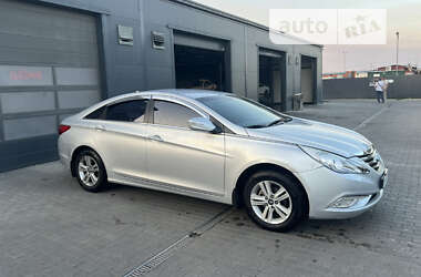 Hyundai Sonata 2013