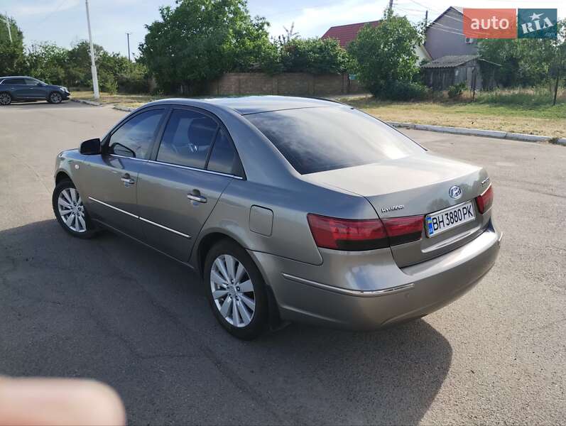 Седан Hyundai Sonata 2008 в Измаиле