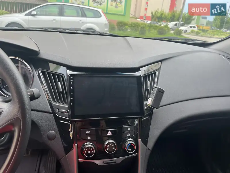 Hyundai Sonata 2015 VIN KMHEC41LBGA682269 фото оголошення 13 з 57