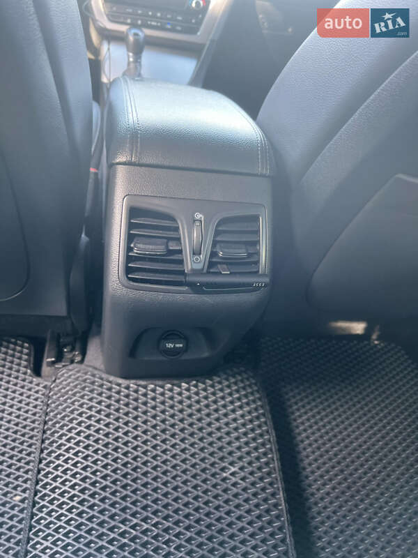 Седан Hyundai Sonata 2015 в Ужгороді