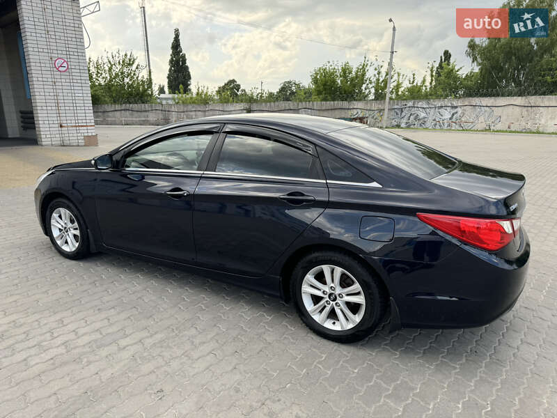 Седан Hyundai Sonata 2010 в Кременчуці