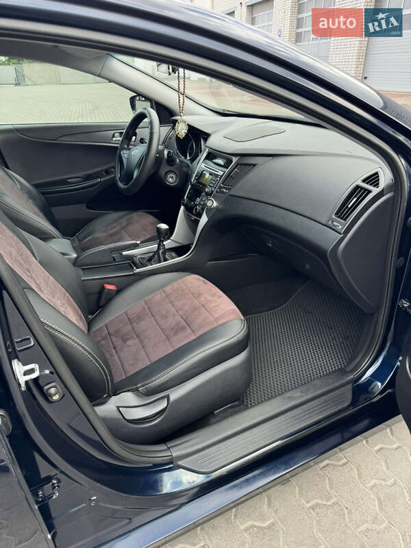 Седан Hyundai Sonata 2010 в Кременчуці