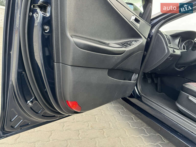 Седан Hyundai Sonata 2010 в Кременчуці