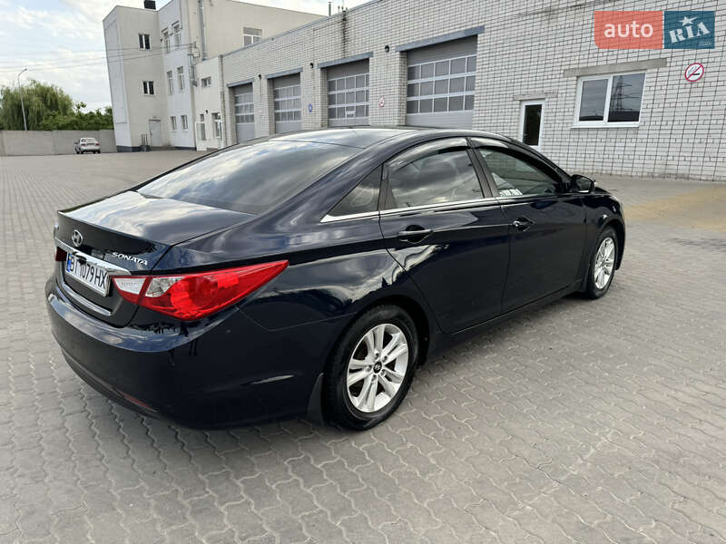 Седан Hyundai Sonata 2010 в Кременчуці