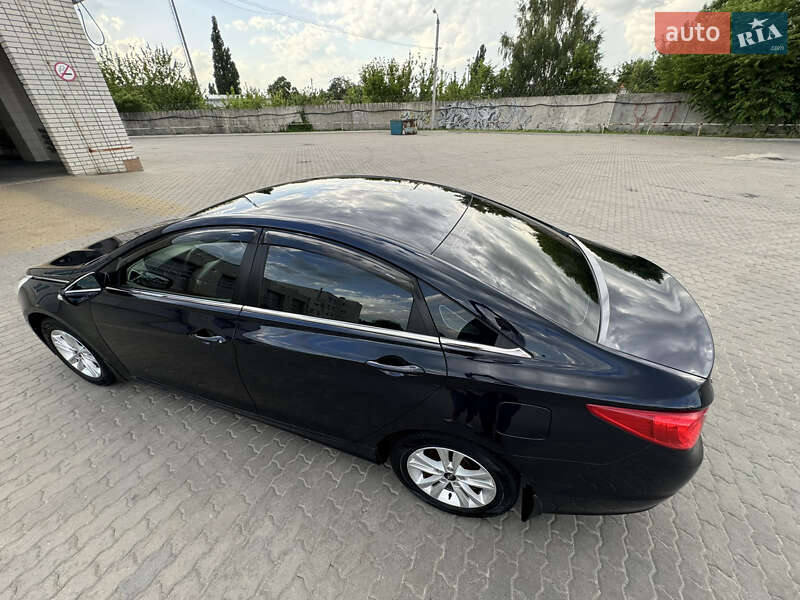Седан Hyundai Sonata 2010 в Кременчуці