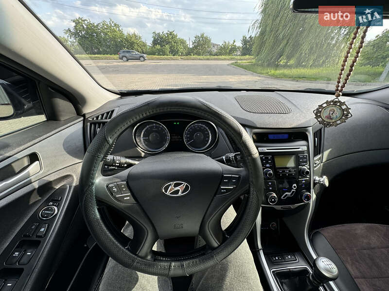 Седан Hyundai Sonata 2010 в Кременчуці
