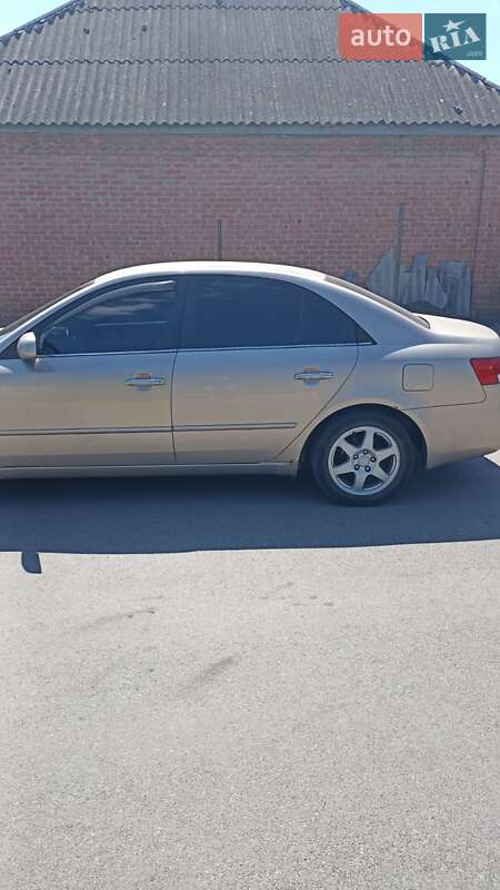 Седан Hyundai Sonata 2005 в Миргороді