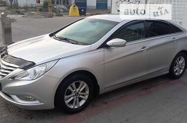 Hyundai Sonata 2010