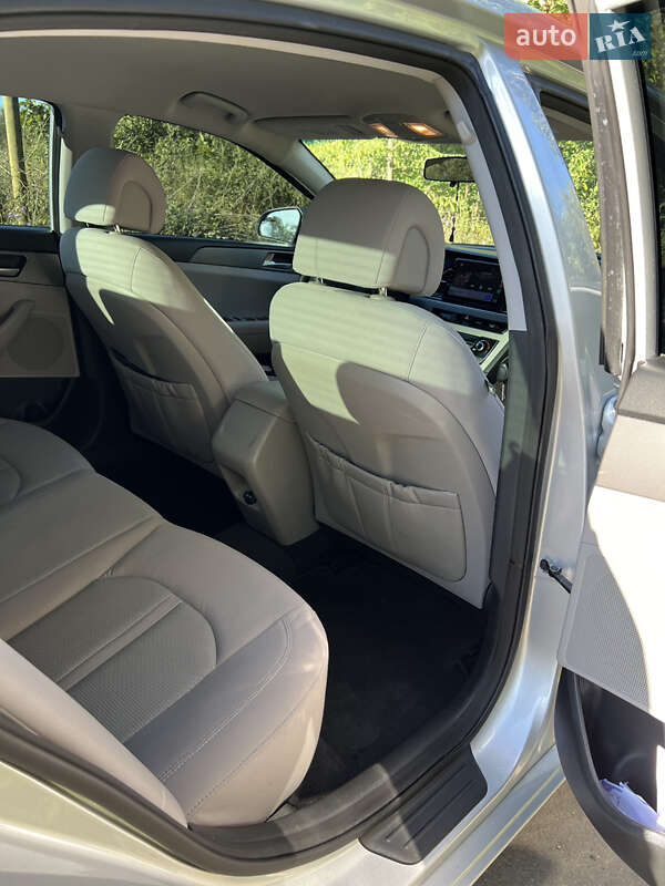 Седан Hyundai Sonata 2014 в Могилев-Подольске