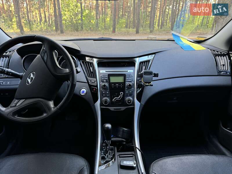 Седан Hyundai Sonata 2011 в Охтирці