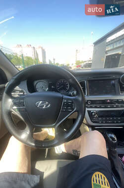 Седан Hyundai Sonata 2014 в 