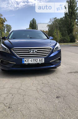 Седан Hyundai Sonata 2016 в Кривом Роге