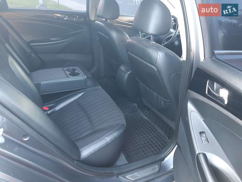 Седан Hyundai Sonata 2010 в Трускавці
