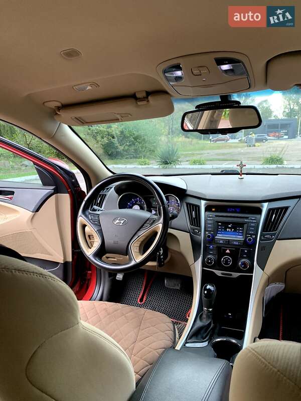 Седан Hyundai Sonata 2014 в Дрогобичі