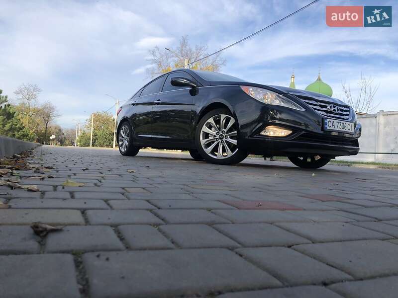 Седан Hyundai Sonata 2012 в Христинівці