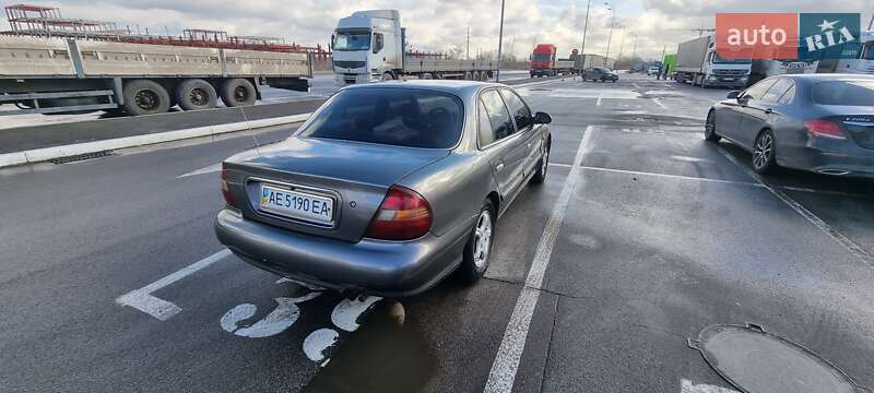 Седан Hyundai Sonata 1997 в Кам'янському