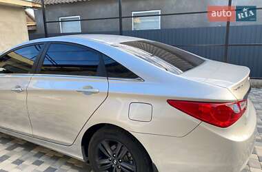 Седан Hyundai Sonata 2012 в Рені