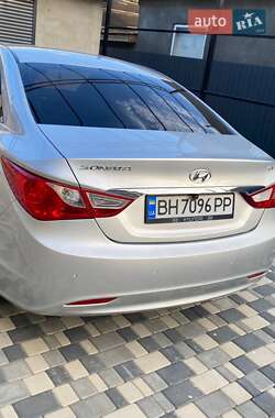 Седан Hyundai Sonata 2012 в Рені