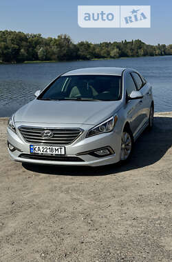 Седан Hyundai Sonata 2016 в Киеве