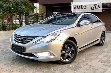 Седан Hyundai Sonata 2012 в Ахтырке